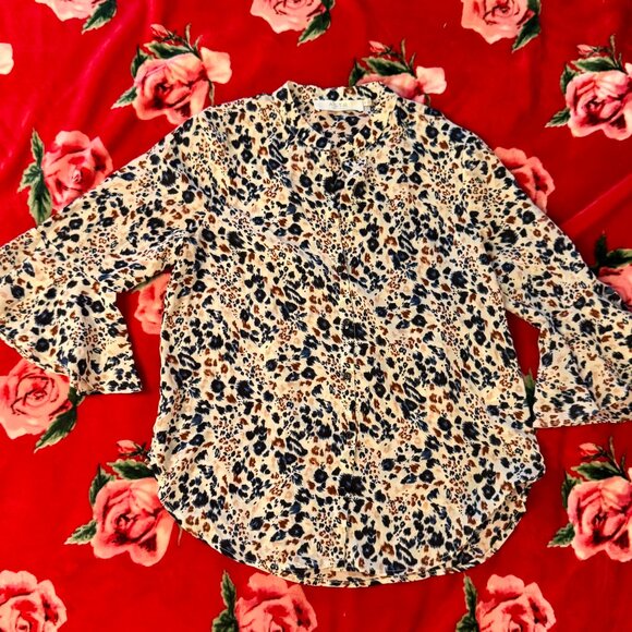 ASTR The Label Blue Multi Leopard Belle Ruffle Sleeve Blouse Women’s Medium - Picture 3 of 15
